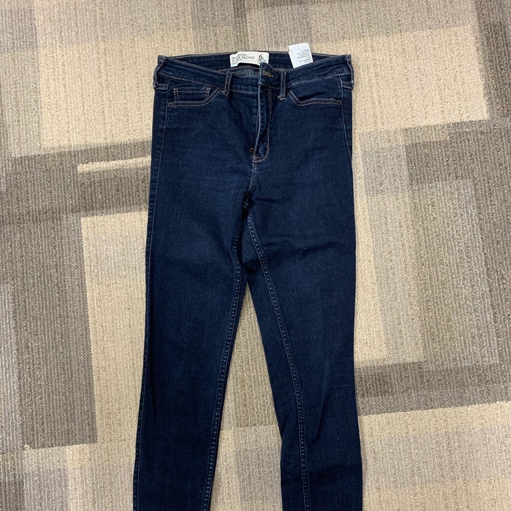 Abercrombie jeans size 6 like new